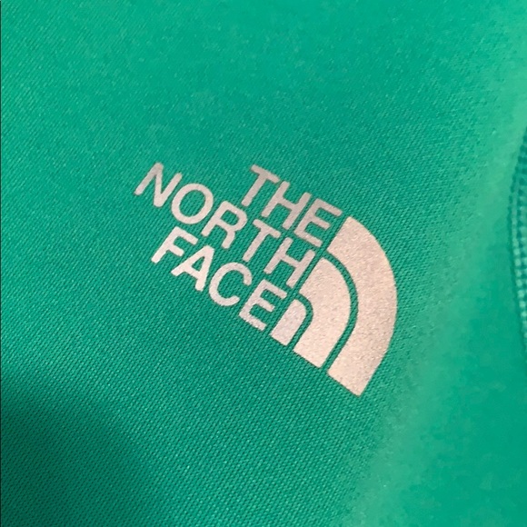 Northface pull over - Picture 2 of 5